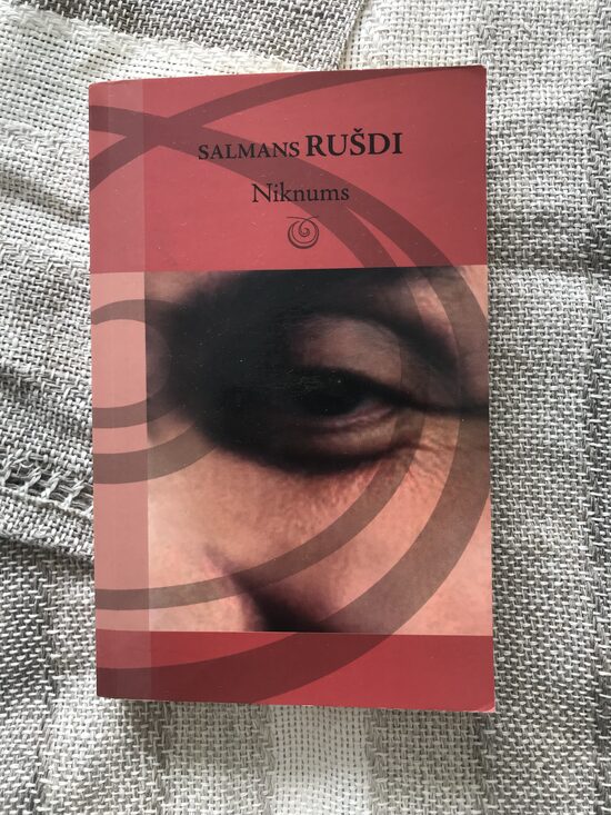 Niknums. Salmans Rušdi