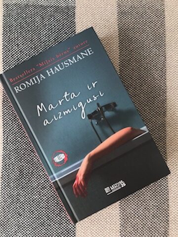 Marta ir aizmigusi. Romija Hausmane