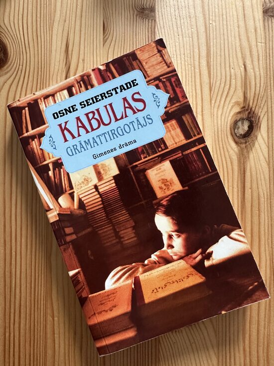 Kabulas grāmattirgotājs. Osne Seierstade