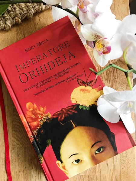 Imperatore Orhideja. Enčī Mina