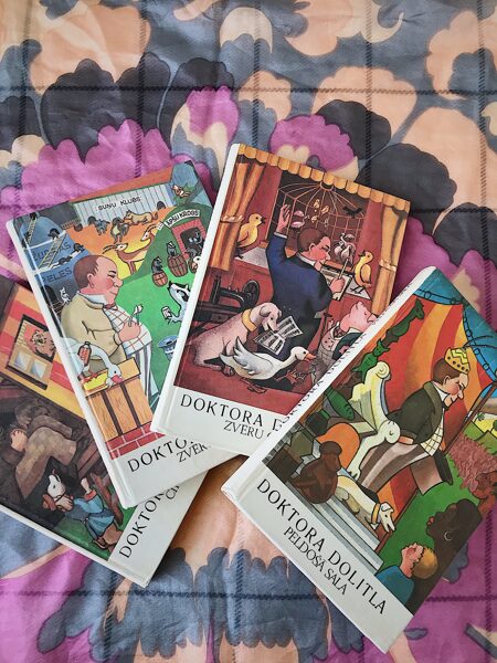 Doktora Dolitla peldošā sala. Doktora Dolitla zvēru opera. Doktora Dolitla zvēru dārzs. Doktora Dolitla cirks. Hjū Loftings 