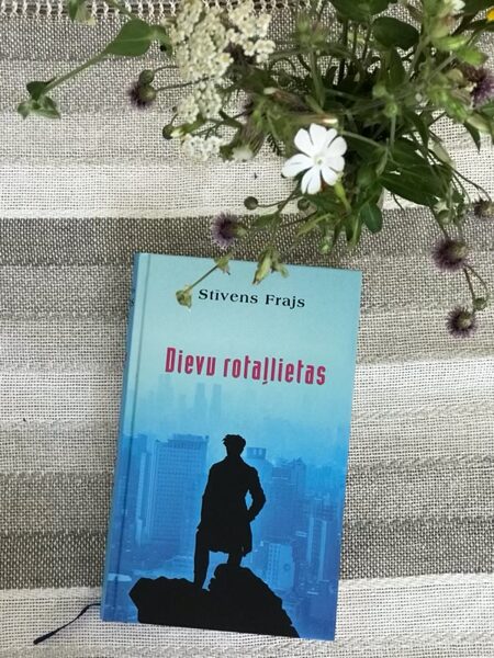 Dievu rotaļlietas. Stīvens Frajs