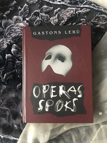 Operas spoks. Gastons Lerū